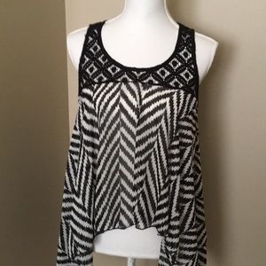 CANTATA EUC Blouse Black/White Pattern w/ …
